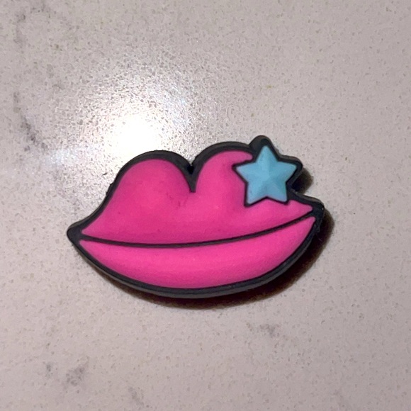 💋 CROC JIBBITZ - Picture 1 of 2